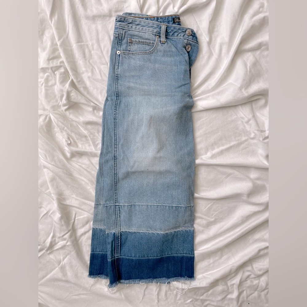 Abercrombie cropped stove pipe Jean